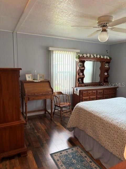На продажу: $159,900 (2 спален, 2 ванн, 960 Квадратных фут)