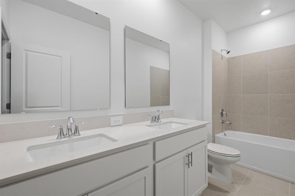 For Rent: $3,350 (5 beds, 3 baths, 2455 Square Feet)