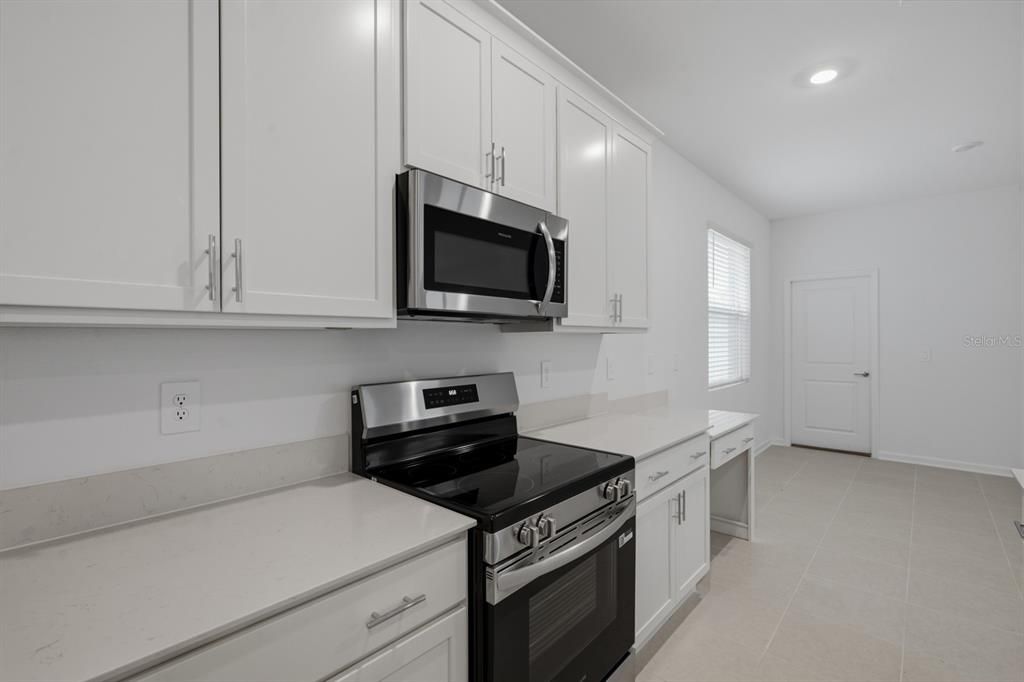 For Rent: $3,350 (5 beds, 3 baths, 2455 Square Feet)
