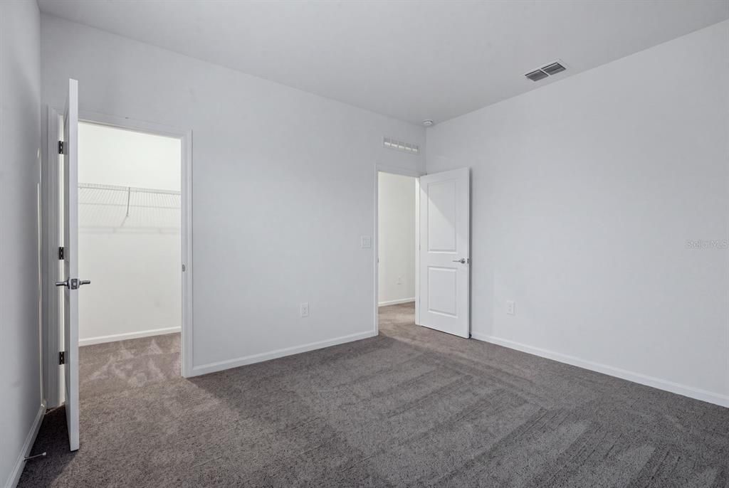 For Rent: $3,350 (5 beds, 3 baths, 2455 Square Feet)
