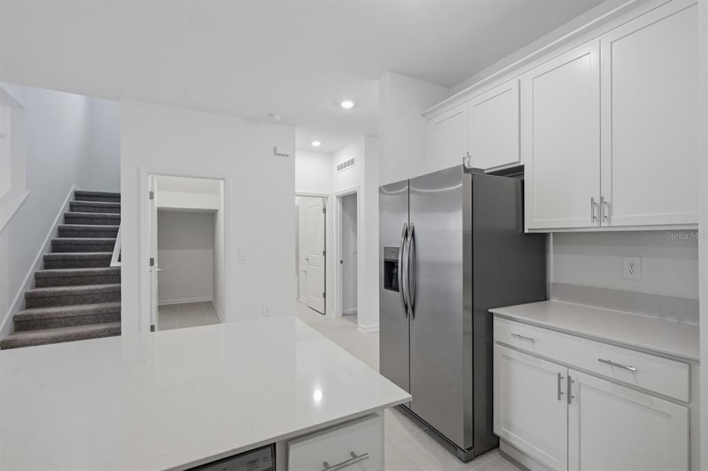 For Rent: $3,350 (5 beds, 3 baths, 2455 Square Feet)