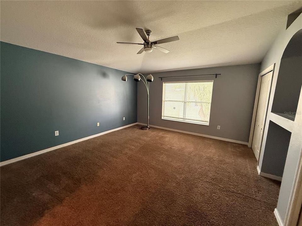 For Sale: $225,000 (2 beds, 2 baths, 1696 Square Feet)