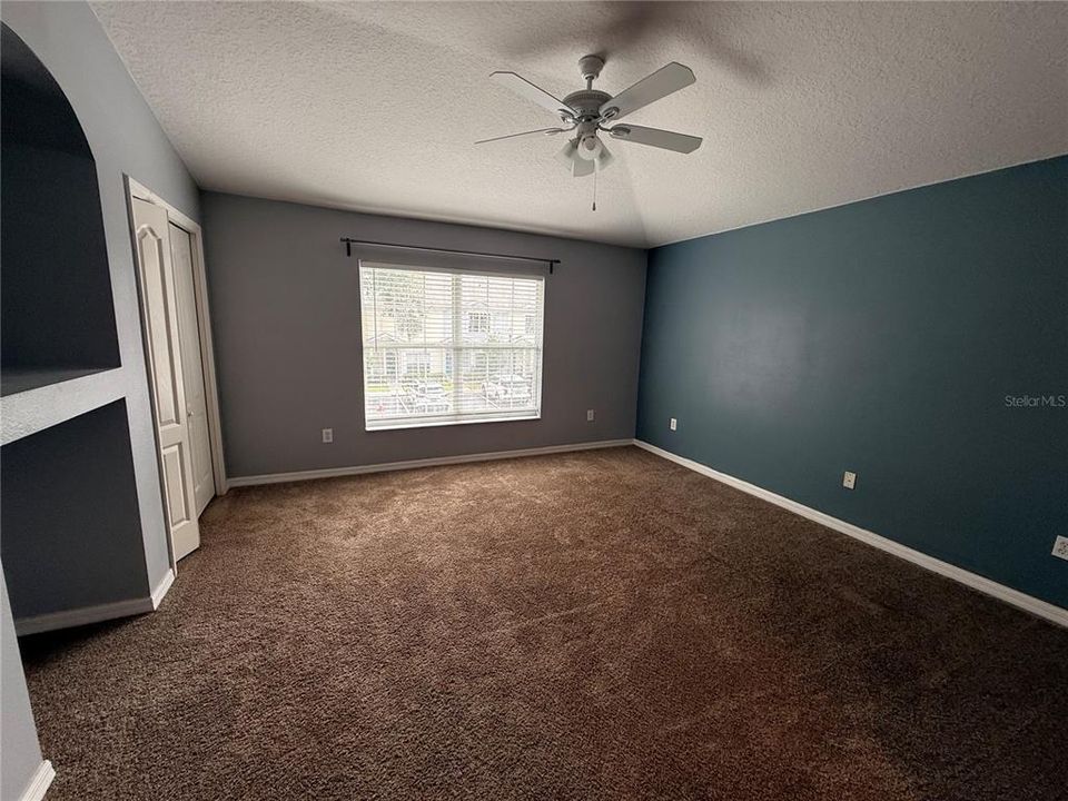 For Sale: $225,000 (2 beds, 2 baths, 1696 Square Feet)
