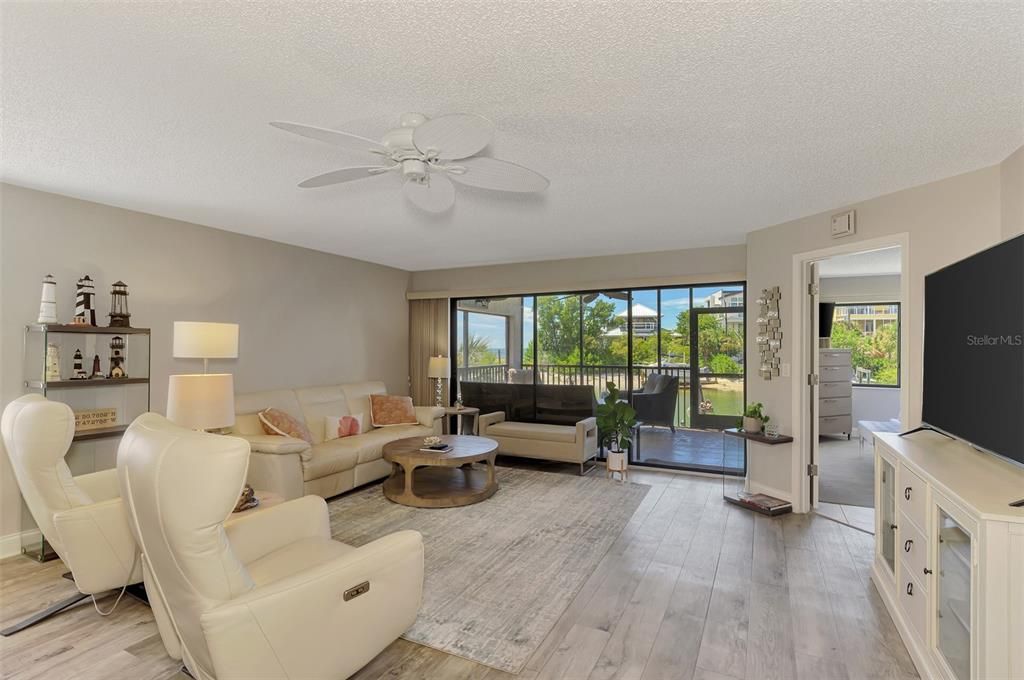 For Rent: $3,500 (2 beds, 2 baths, 1223 Square Feet)