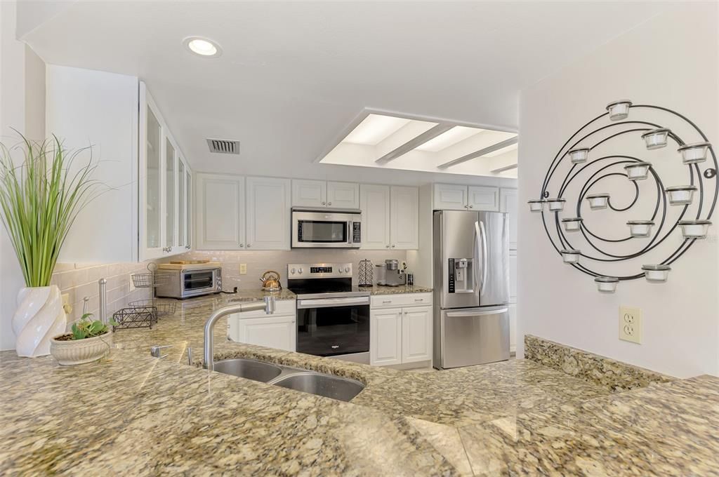 For Rent: $3,500 (2 beds, 2 baths, 1223 Square Feet)