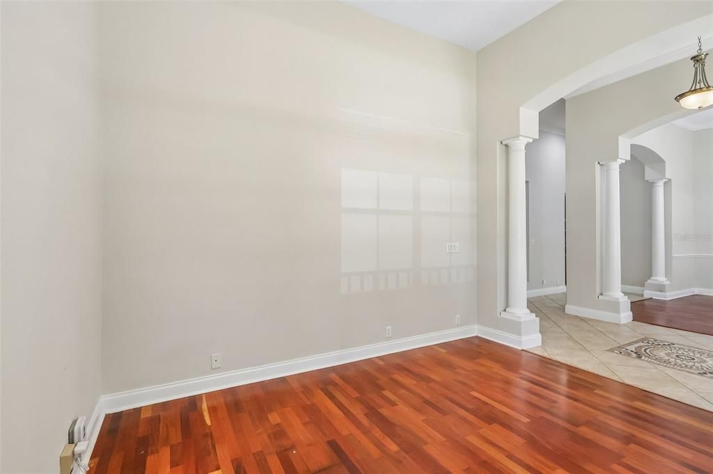 En Venta: $1,050,000 (4 camas, 3 baños, 2984 Pies cuadrados)