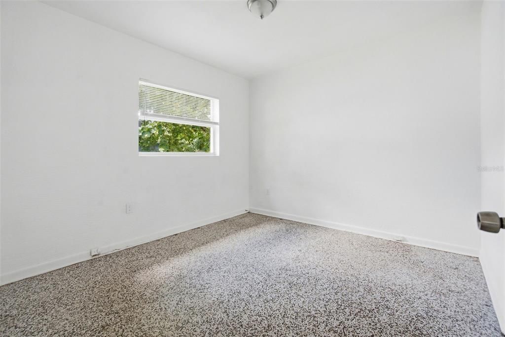 For Rent: $2,000 (3 beds, 2 baths, 1009 Square Feet)
