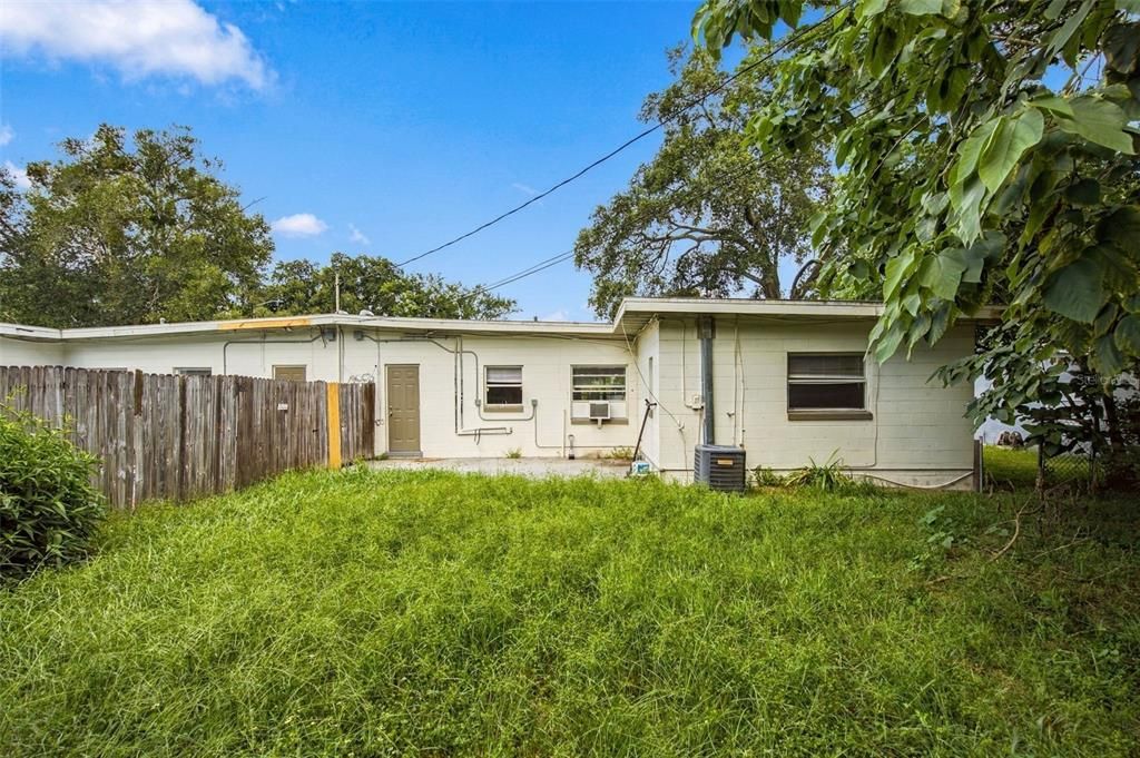 For Rent: $2,000 (3 beds, 2 baths, 1009 Square Feet)