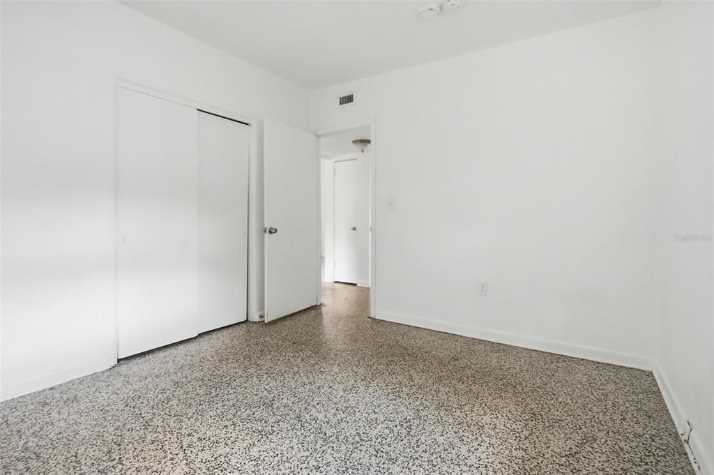 For Rent: $2,000 (3 beds, 2 baths, 1009 Square Feet)