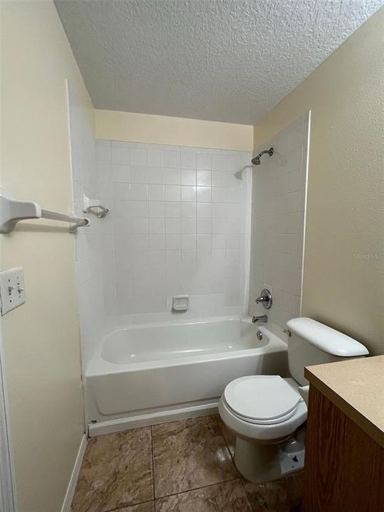 For Rent: $1,700 (3 beds, 2 baths, 1142 Square Feet)