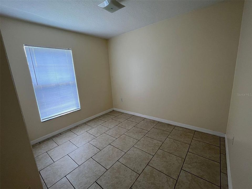 For Rent: $1,700 (3 beds, 2 baths, 1142 Square Feet)