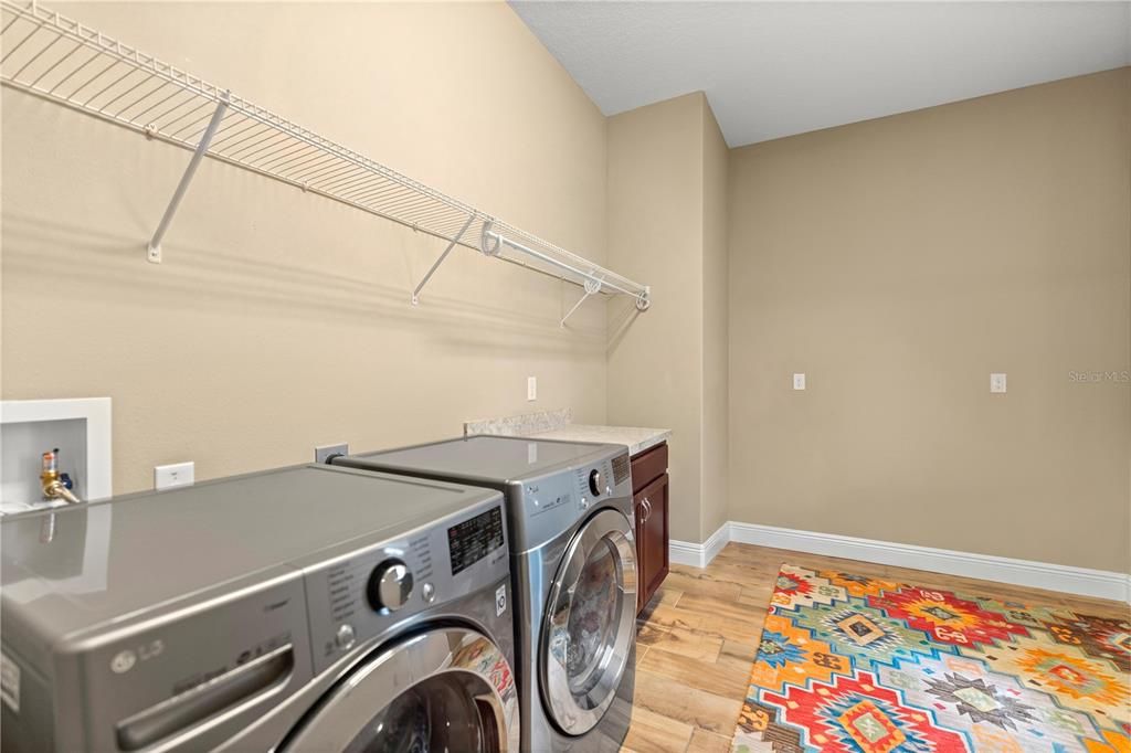 En Venta: $619,000 (3 camas, 3 baños, 2694 Pies cuadrados)