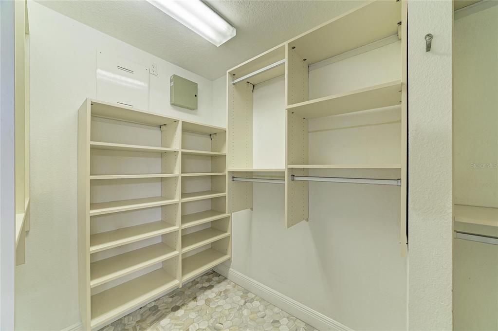 На продажу: $492,500 (3 спален, 2 ванн, 1804 Квадратных фут)