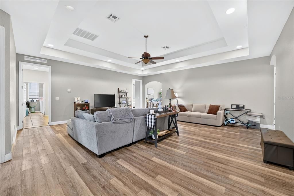 For Sale: $415,000 (4 beds, 3 baths, 2229 Square Feet)