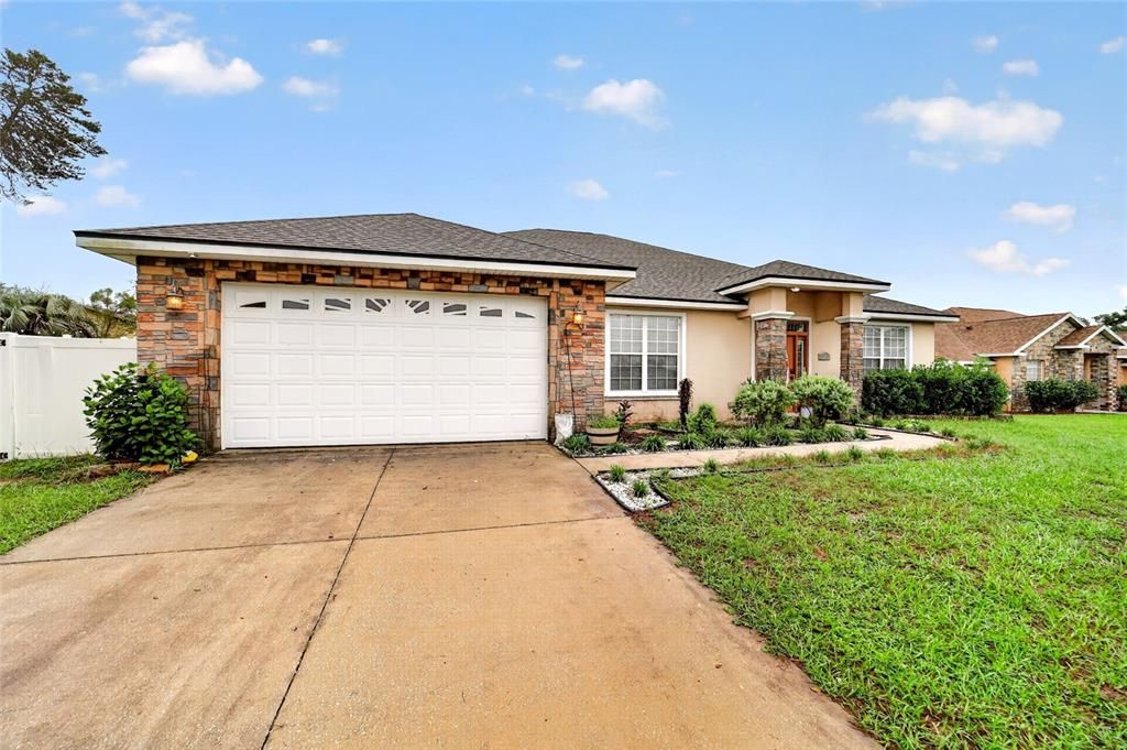 For Sale: $415,000 (4 beds, 3 baths, 2229 Square Feet)