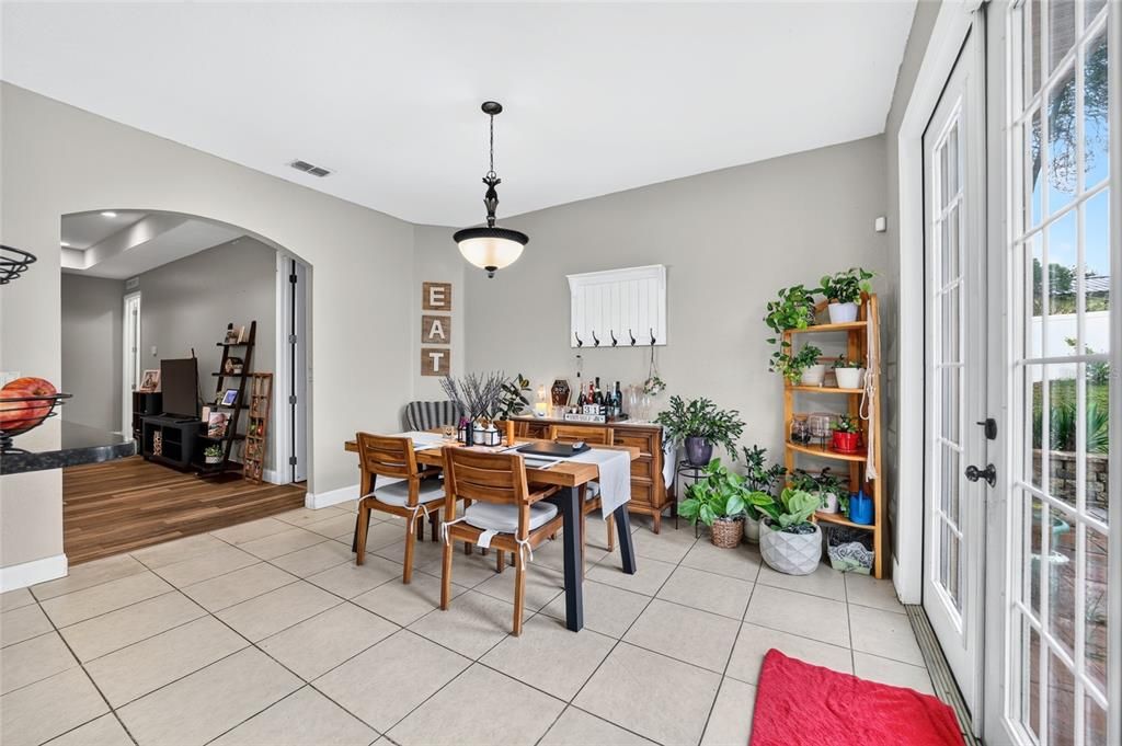 For Sale: $415,000 (4 beds, 3 baths, 2229 Square Feet)