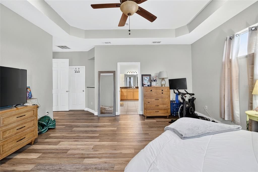For Sale: $415,000 (4 beds, 3 baths, 2229 Square Feet)