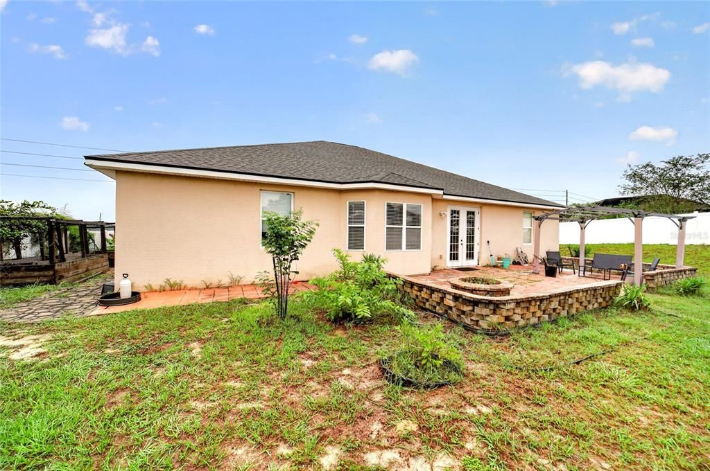 For Sale: $415,000 (4 beds, 3 baths, 2229 Square Feet)