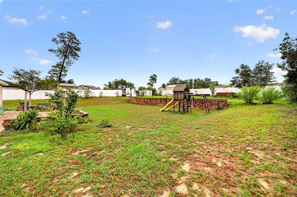 For Sale: $415,000 (4 beds, 3 baths, 2229 Square Feet)