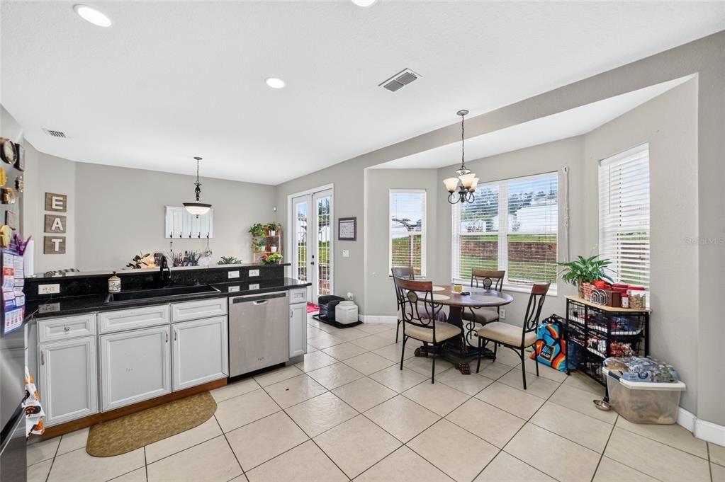 For Sale: $415,000 (4 beds, 3 baths, 2229 Square Feet)