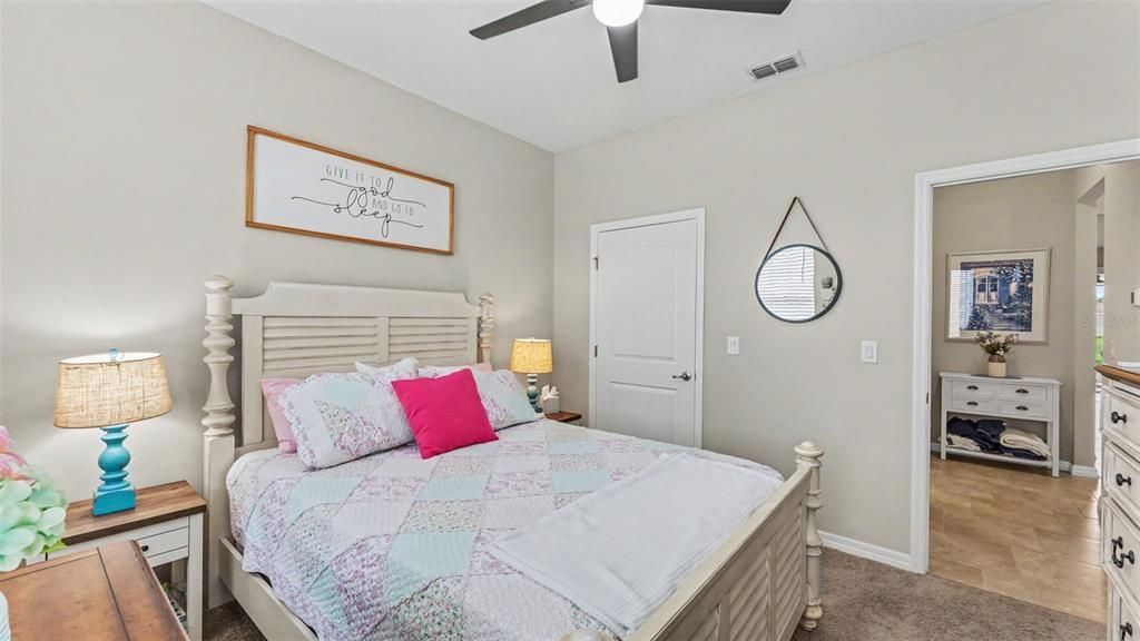 For Sale: $345,000 (3 beds, 2 baths, 1662 Square Feet)