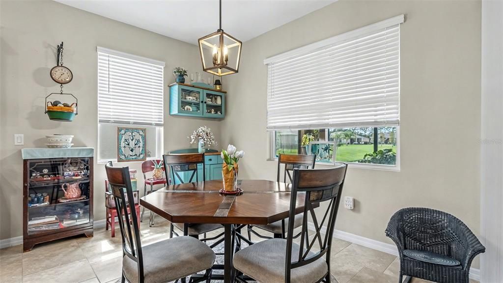For Sale: $345,000 (3 beds, 2 baths, 1662 Square Feet)