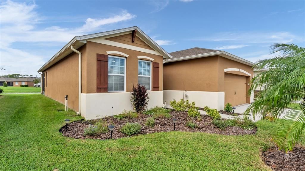 For Sale: $345,000 (3 beds, 2 baths, 1662 Square Feet)