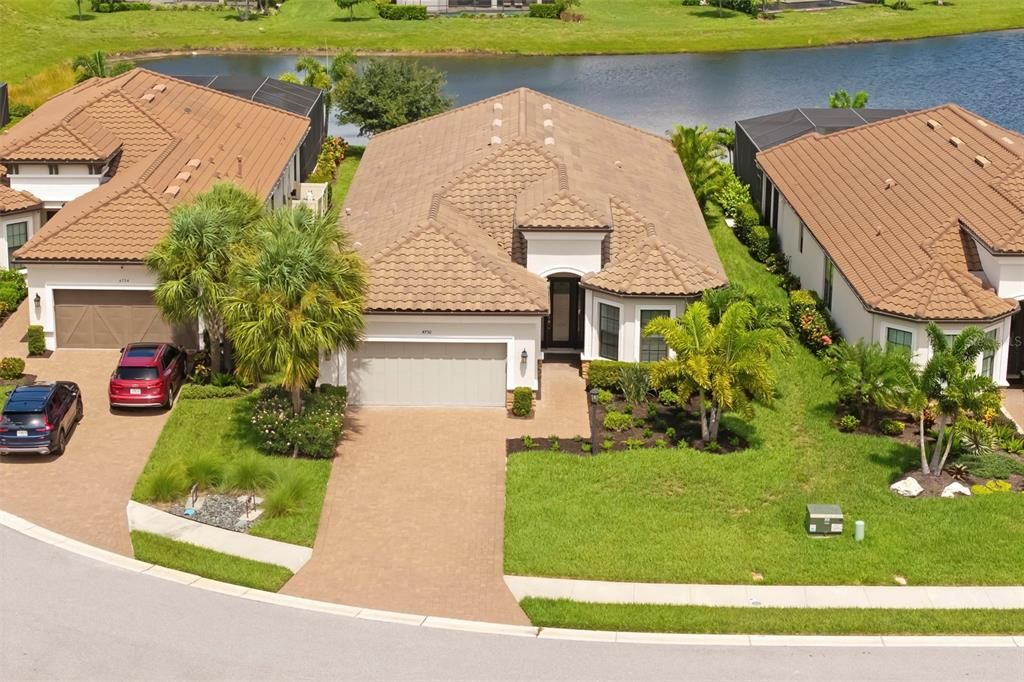 For Sale: $1,120,000 (3 beds, 3 baths, 2296 Square Feet)