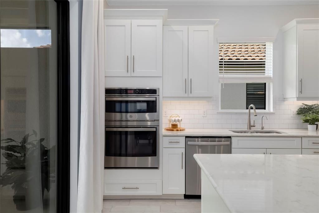 For Sale: $1,120,000 (3 beds, 3 baths, 2296 Square Feet)