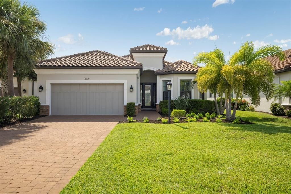 For Sale: $1,120,000 (3 beds, 3 baths, 2296 Square Feet)