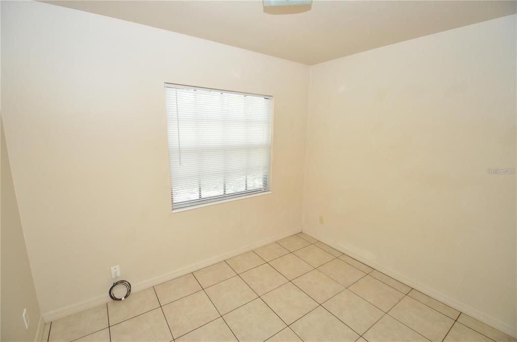 В аренду: $1,595 (3 спален, 2 ванн, 960 Квадратных фут)