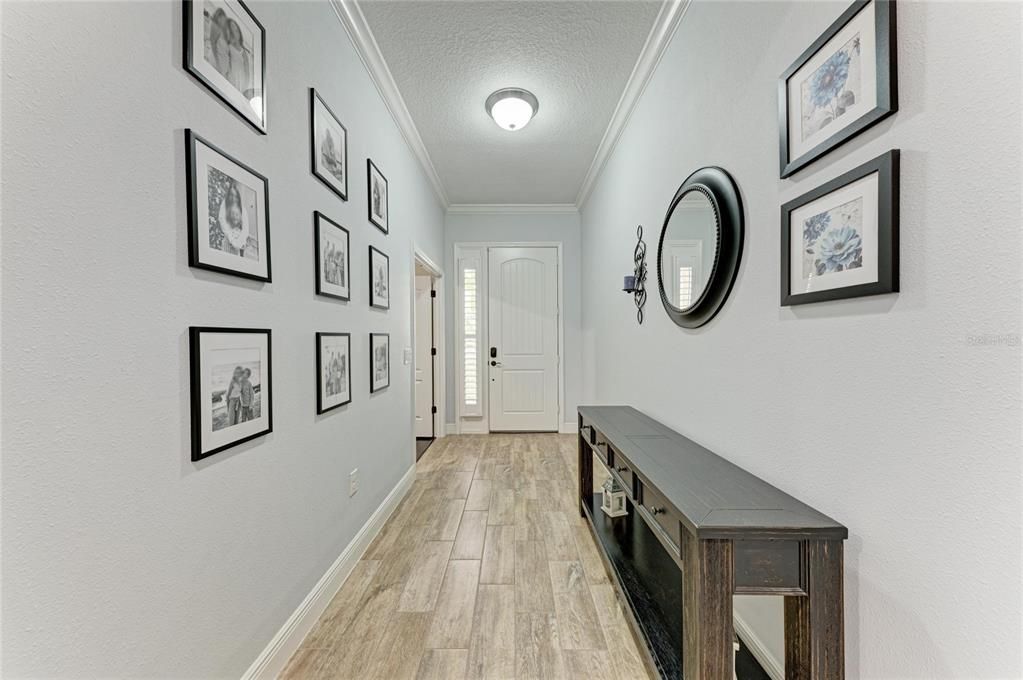 En Venta: $899,900 (4 camas, 3 baños, 2902 Pies cuadrados)