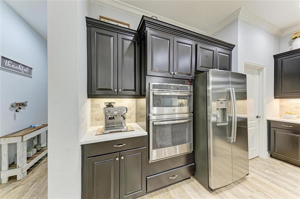 En Venta: $899,900 (4 camas, 3 baños, 2902 Pies cuadrados)