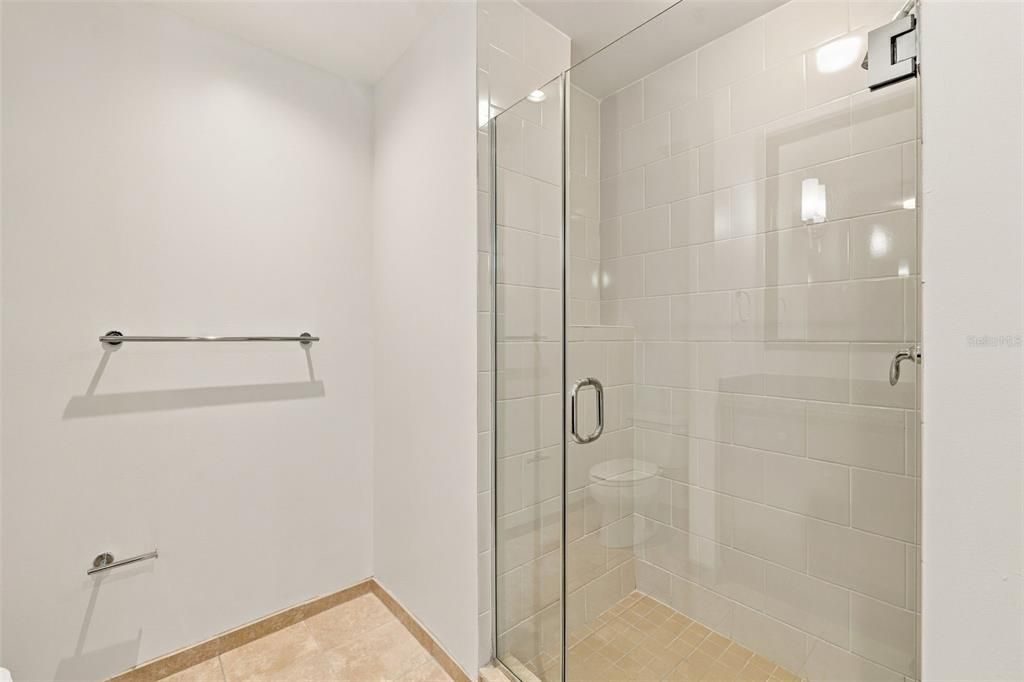 В аренду: $3,900 (2 спален, 2 ванн, 1749 Квадратных фут)
