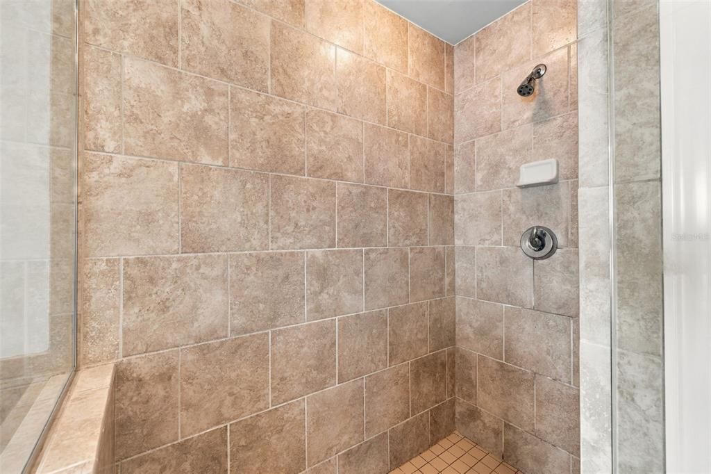 В аренду: $3,900 (2 спален, 2 ванн, 1749 Квадратных фут)
