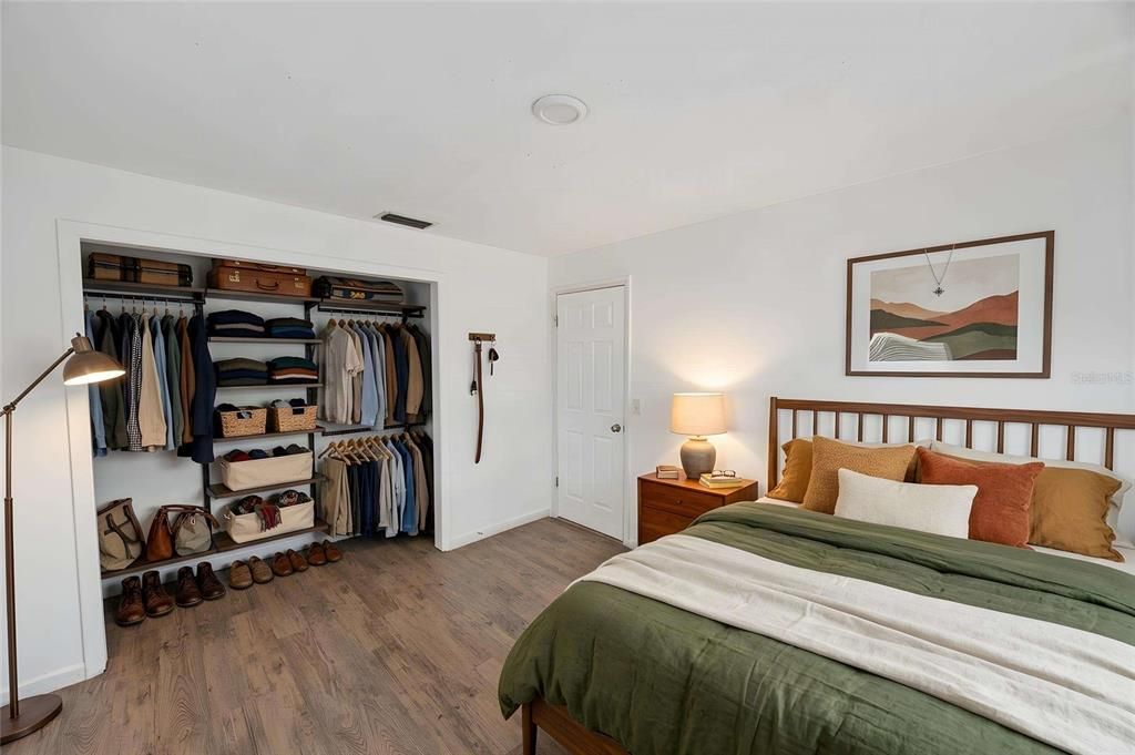 For Sale: $200,000 (3 beds, 2 baths, 1512 Square Feet)