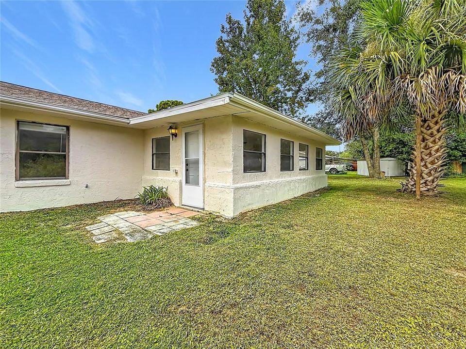 For Sale: $289,000 (3 beds, 2 baths, 1576 Square Feet)