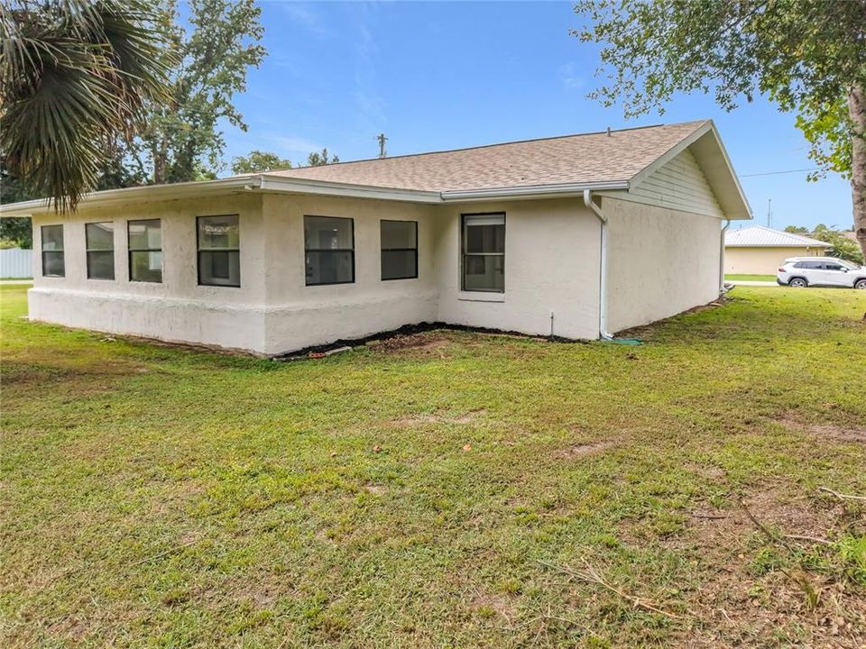 For Sale: $289,000 (3 beds, 2 baths, 1576 Square Feet)