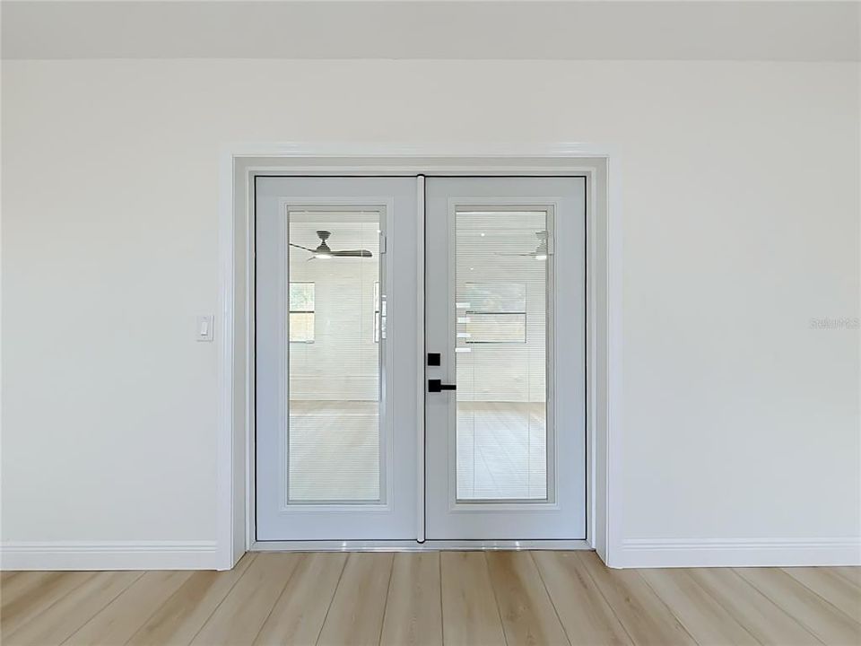 For Sale: $289,000 (3 beds, 2 baths, 1576 Square Feet)