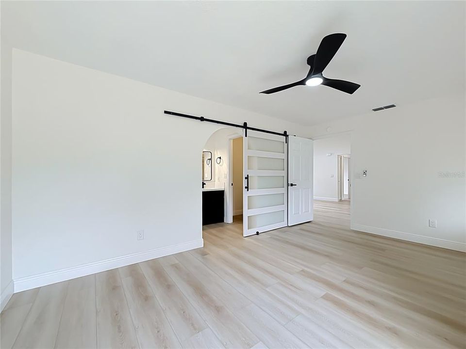 For Sale: $289,000 (3 beds, 2 baths, 1576 Square Feet)