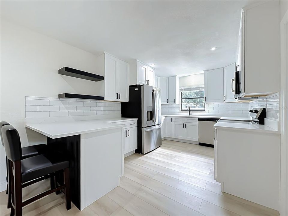 For Sale: $289,000 (3 beds, 2 baths, 1576 Square Feet)