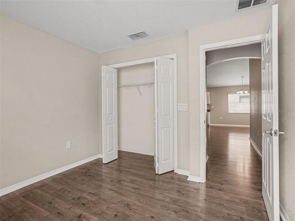 For Sale: $329,900 (4 beds, 2 baths, 1715 Square Feet)