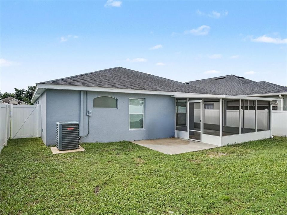 For Sale: $329,900 (4 beds, 2 baths, 1715 Square Feet)