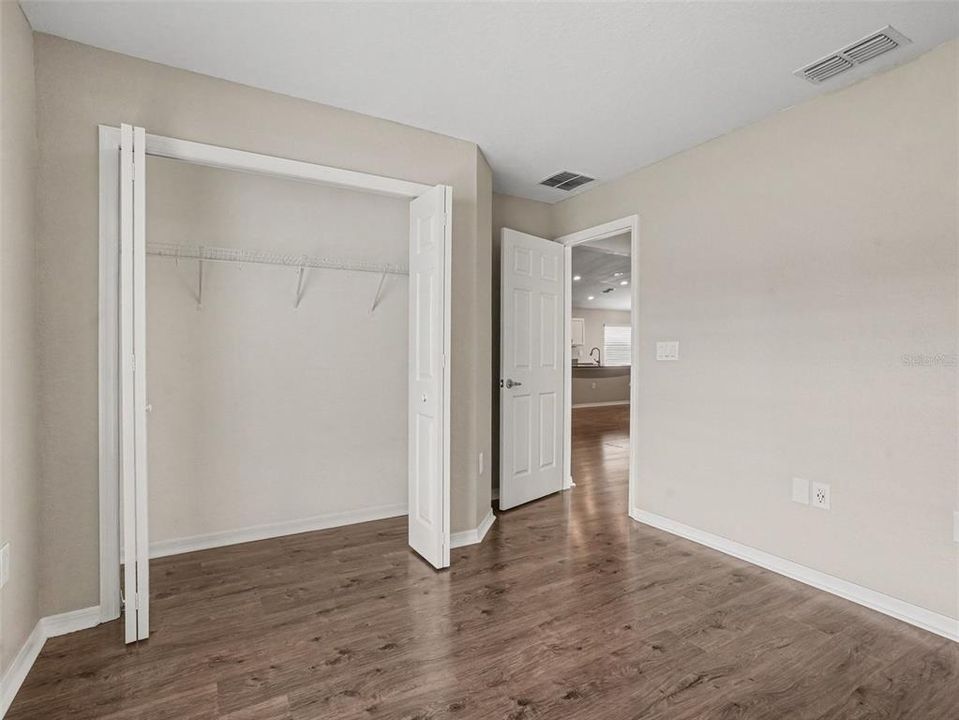 For Sale: $329,900 (4 beds, 2 baths, 1715 Square Feet)
