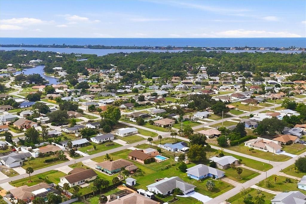 На продажу: $395,000 (3 спален, 2 ванн, 1490 Квадратных фут)
