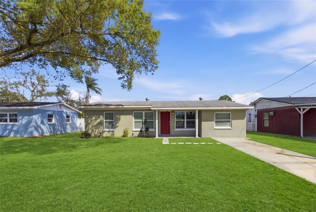 For Sale: $319,000 (3 beds, 2 baths, 1407 Square Feet)