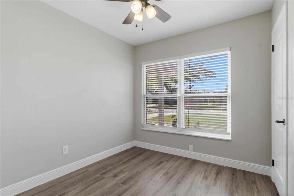 For Sale: $319,000 (3 beds, 2 baths, 1407 Square Feet)