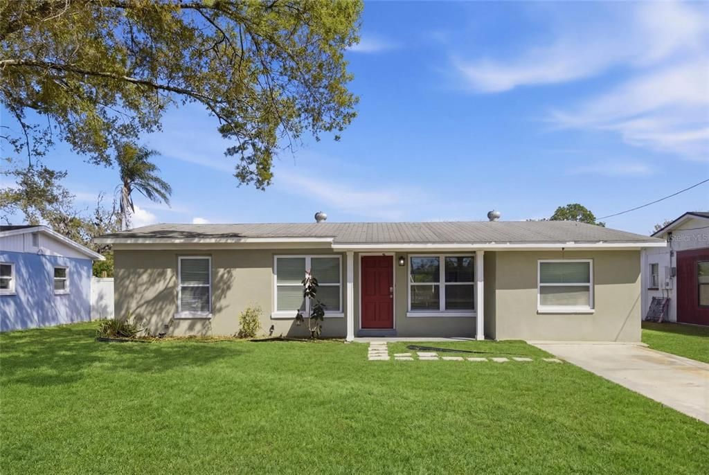 For Sale: $319,000 (3 beds, 2 baths, 1407 Square Feet)