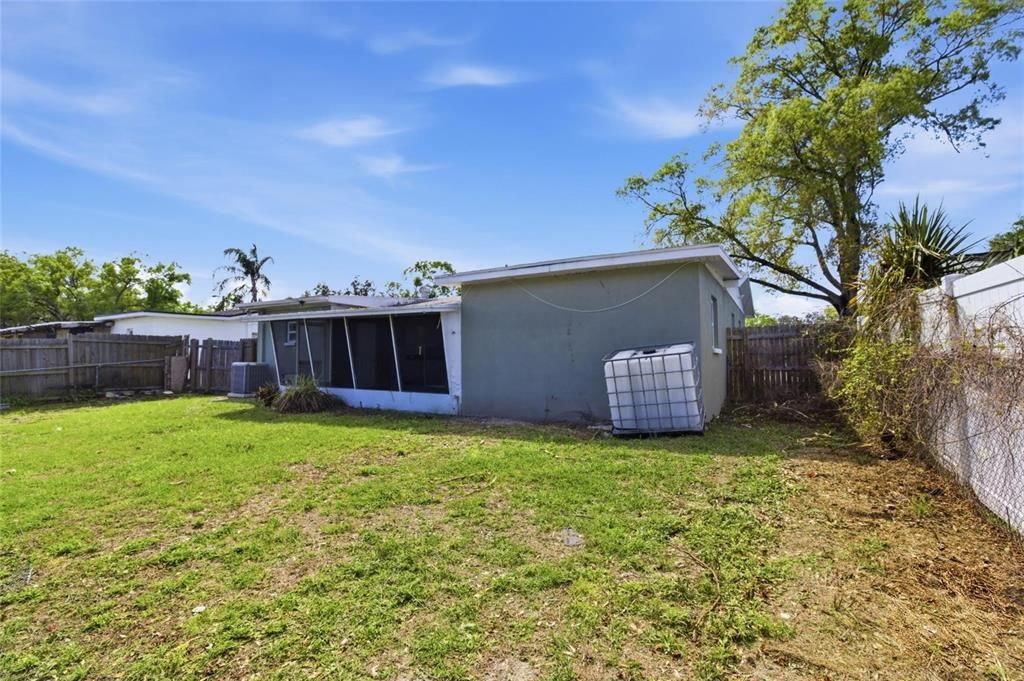 For Sale: $319,000 (3 beds, 2 baths, 1407 Square Feet)