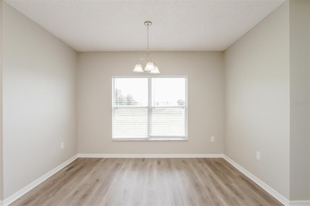 В аренду: $2,330 (4 спален, 2 ванн, 2847 Квадратных фут)